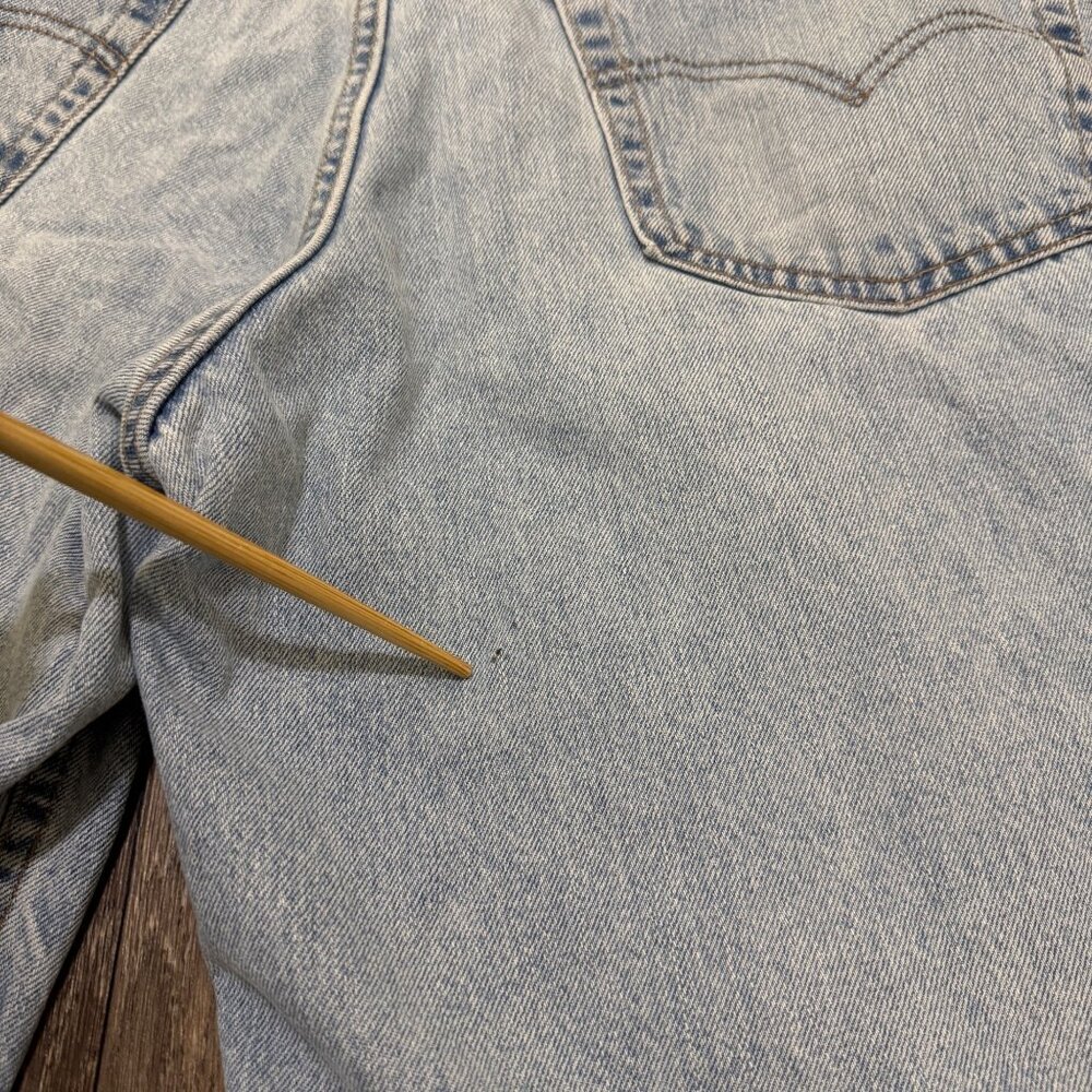 VTG Levi's 550 Jean Shorts Men's 38 Light Wash Relaxed Fit Wide Leg Jorts 90s - Picture 10 of 14